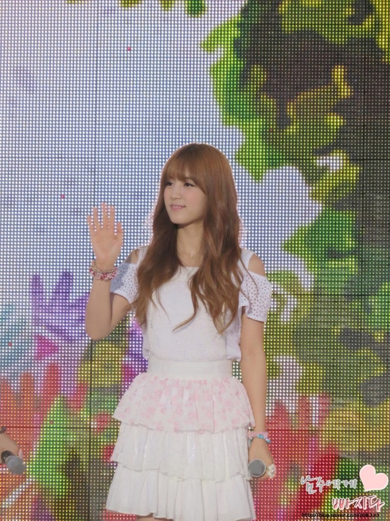 [ تغطية ] APink في كونسرت DMZ Peace بتاريخ 130814 !! 10