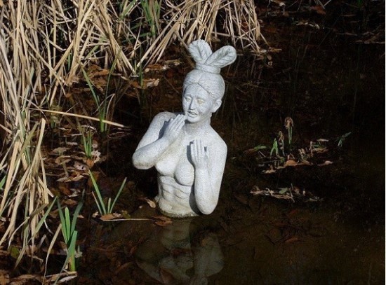 선녀가 목욕하는 모습을 봤습니다.