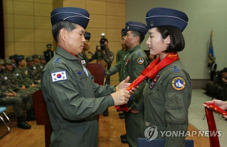 [탑건] 합참의장에 非 육사출신 공군 대장 정경두 대장 취임…"적 도발시 뼈저리게 응징" 부동산 투기없고 재산 10억원...프로필,정치성향,고향...